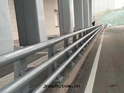 泸州高铁(tiě)站護欄