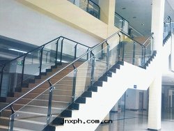 玻璃樓梯(tī)扶手(shǒu)