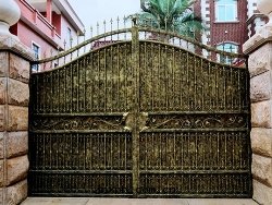 高檔庭院(yuàn)铁(tiě)藝大(dà)門(mén)