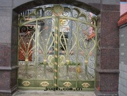庭院(yuàn)铁(tiě)藝大(dà)門(mén)