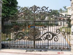 定(dìng)制歐式花(huā)紋铁(tiě)藝大(dà)門(mén)