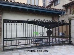 電(diàn)動(dòng)铁(tiě)藝大(dà)門(mén)