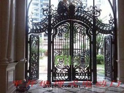 定(dìng)制铁(tiě)藝大(dà)門(mén)