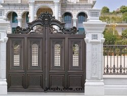 鋁(lǚ)藝大(dà)門(mén)