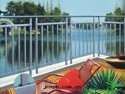 陽台(tái)欄杆