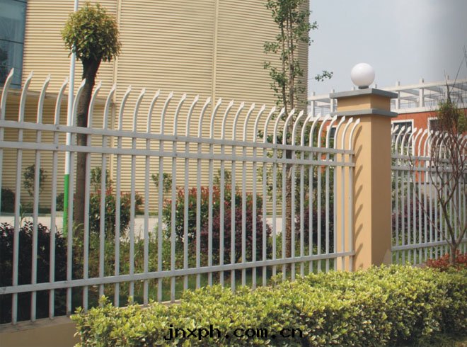 庭院(yuàn)标(biāo)準栅欄
