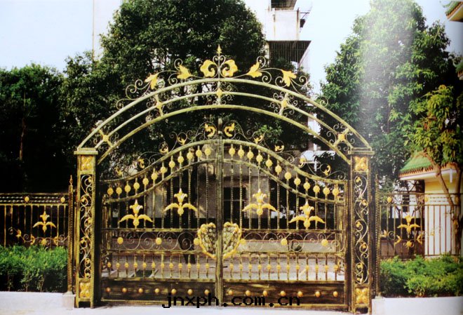 铁(tiě)藝大(dà)門(mén)