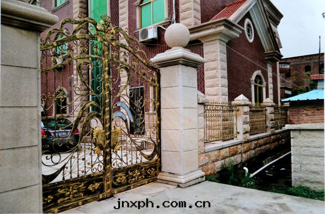 铁(tiě)藝歐式大(dà)門(mén)