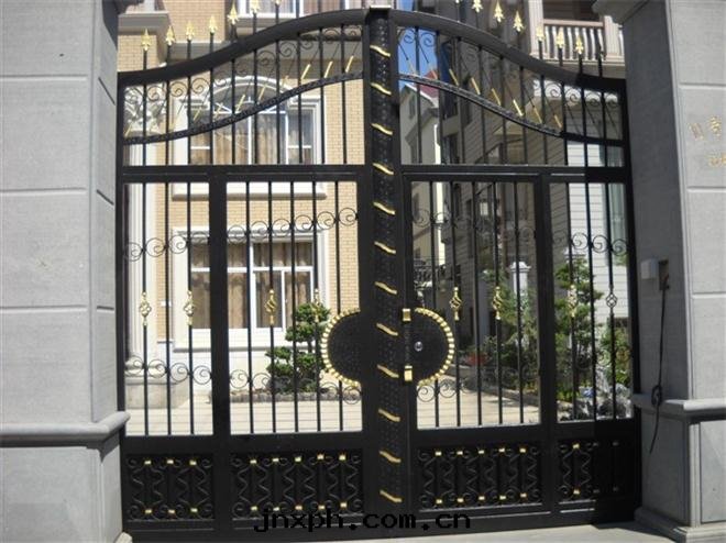 静(jìng)電(diàn)噴塗铁(tiě)藝大(dà)門(mén)