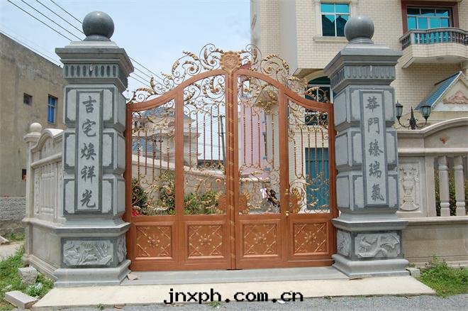歐式铁(tiě)藝大(dà)門(mén)