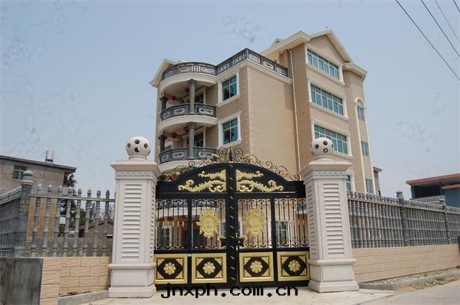 高檔别墅铁(tiě)藝大(dà)門(mén)