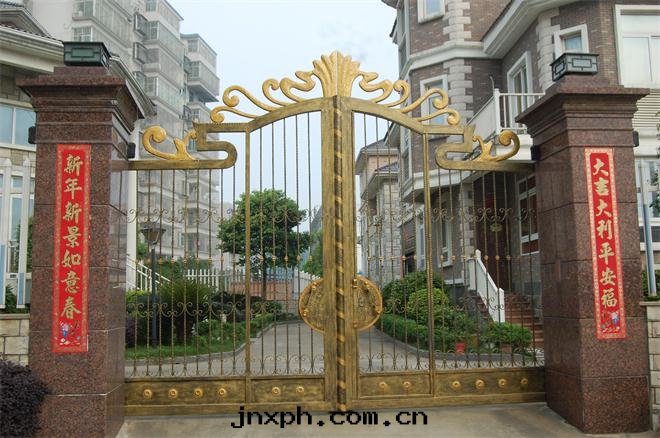 庭院(yuàn)铁(tiě)藝大(dà)門(mén)