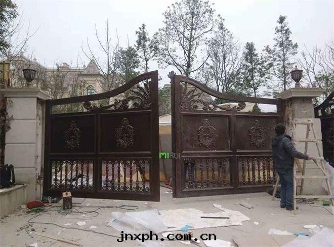 别墅自動(dòng)大(dà)門(mén)