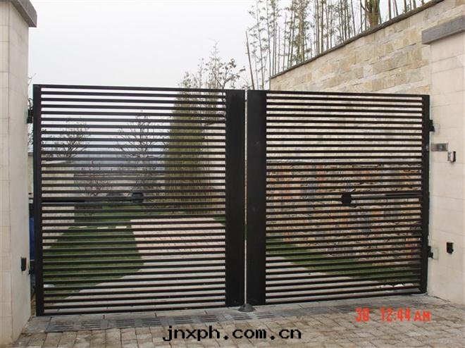 自動(dòng)電(diàn)子铁(tiě)藝大(dà)門(mén)