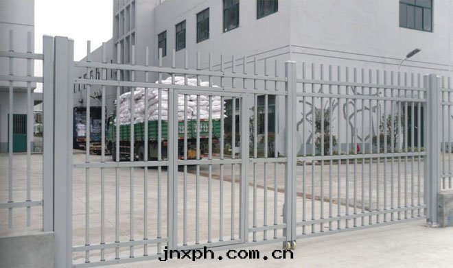 铁(tiě)藝栅欄大(dà)門(mén)