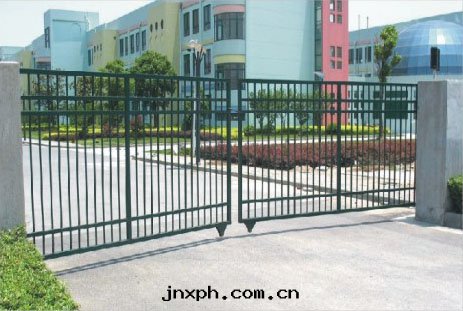 廠(chǎng)区铁(tiě)藝栅欄門(mén)