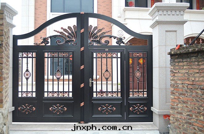 铁(tiě)藝大(dà)門(mén)批發(fà)