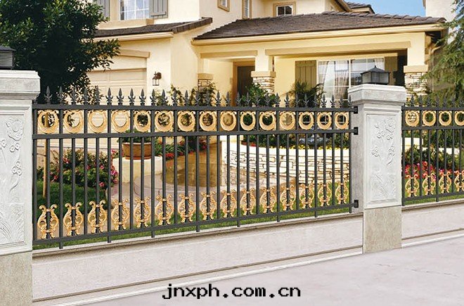 鋁(lǚ)藝圍欄
