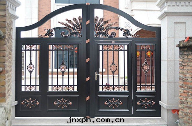 &nbsp;鋁(lǚ)藝大(dà)門(mén)