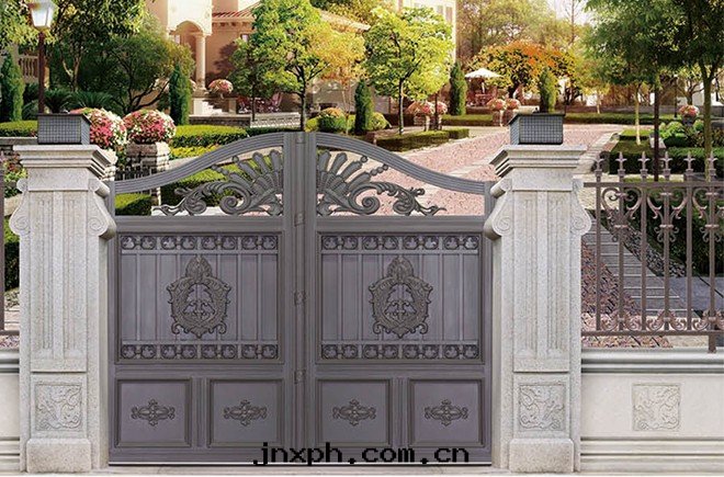 鋁(lǚ)藝大(dà)門(mén)批發(fà)商