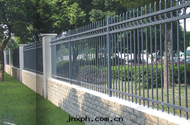 鋁(lǚ)藝圍欄批發(fà)